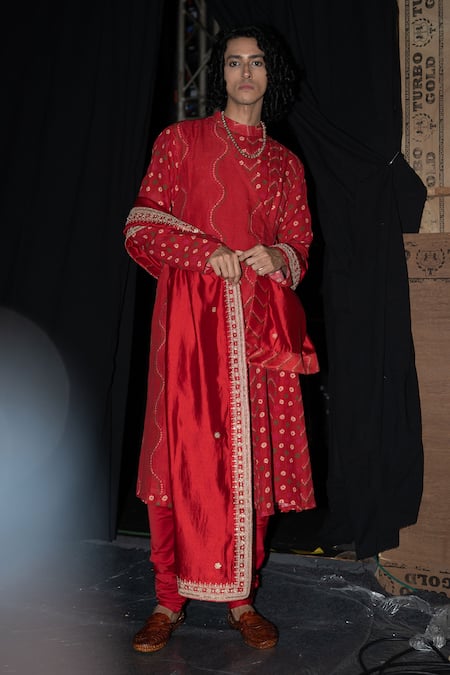 Punit Balana Red Linen Embroidery Bandhani Print Angarkha Kurta Set With Dushala at Aza Fashions Punit Balana_Red Linen Embroidery Bandhani Print Angarkha Kurta Set With Dushala _at_Aza_Fashions