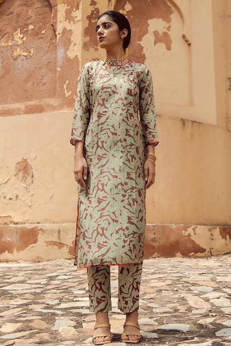 Swati Vijaivargie Brown Chanderi Silk Embroidery Round Printed Kurta Set Online at Aza Fashions Swati Vijaivargie_Brown Chanderi Silk Embroidery Round Printed Kurta Set _Online_at_Aza_Fashions