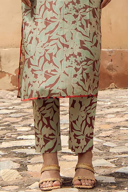 Swati Vijaivargie Brown Chanderi Silk Embroidery Round Printed Kurta Set at Aza Fashions Swati Vijaivargie_Brown Chanderi Silk Embroidery Round Printed Kurta Set _at_Aza_Fashions