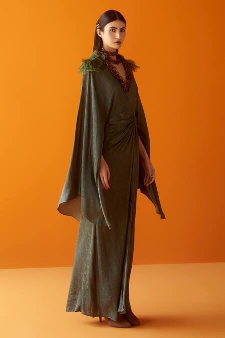 Shop Sakshi Khetterpal Green Textured Satin Modal V Neck Knotted Dress at Aza Fashions Shop_Sakshi Khetterpal_Green Textured Satin Modal V Neck Knotted Dress _at_Aza_Fashions