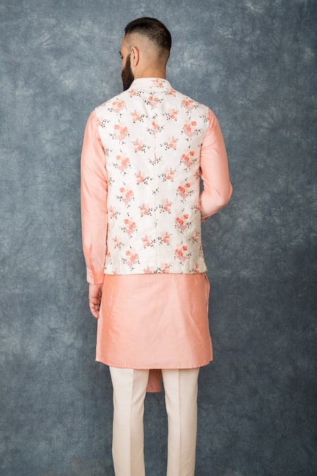 Shop Sarab Khanijou White Raw Silk Embroidered Bundi And Kurta Set at Aza Fashions Shop_Sarab Khanijou_White Raw Silk Embroidered Bundi And Kurta Set _at_Aza_Fashions