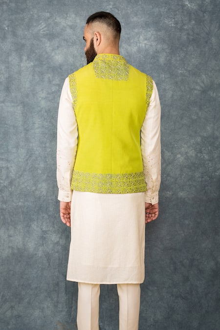 Shop Sarab Khanijou White Cotton Silk Embroidered Bundi And Kurta Set at Aza Fashions Shop_Sarab Khanijou_White Cotton Silk Embroidered Bundi And Kurta Set _at_Aza_Fashions