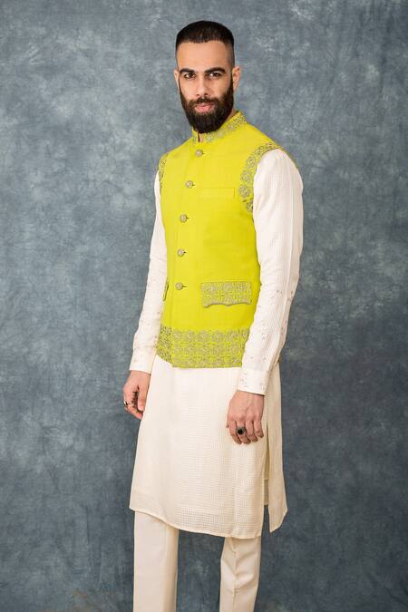 Sarab Khanijou White Cotton Silk Embroidered Bundi And Kurta Set Online at Aza Fashions Sarab Khanijou_White Cotton Silk Embroidered Bundi And Kurta Set _Online_at_Aza_Fashions