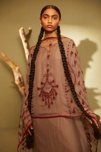 Buy_Sarang Kaur_Grey Organza Silk Floral Motifs Embroidered Dupatta _Online_at_Aza_Fashions