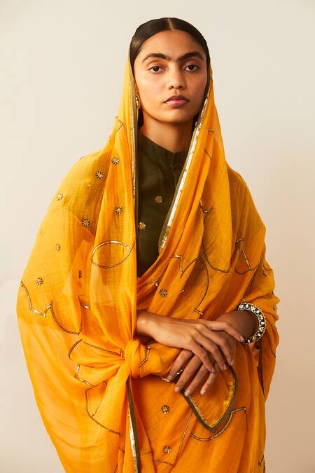 Buy_Sarang Kaur_Yellow Chanderi Silk Floral Motifs Meenakshi Embroidered Saree_Online_at_Aza_Fashions