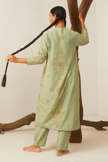Shop Sarang Kaur Green Cotton Silk Geometric And Floral Motifs Embroidered Kurta Set With Jacket at Aza Fashions Shop_Sarang Kaur_Green Cotton Silk Geometric And Floral Motifs Embroidered Kurta Set With Jacket_at_Aza_Fashions