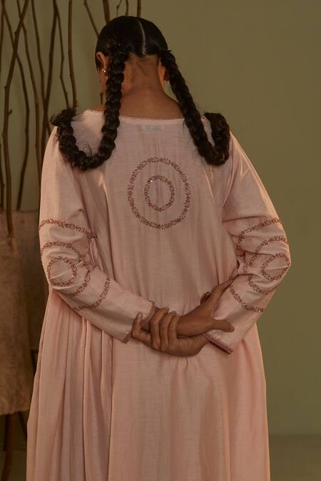 Shop Sarang Kaur Pink Cotton Silk Floral Motifs Embroidered Kurta And Pant Set at Aza Fashions Shop_Sarang Kaur_Pink Cotton Silk Floral Motifs Embroidered Kurta And Pant Set_at_Aza_Fashions