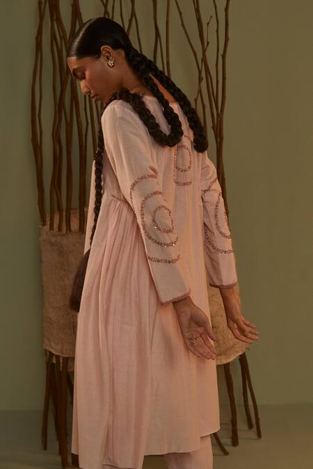 Sarang Kaur Pink Cotton Silk Floral Motifs Embroidered Kurta And Pant Set Online at Aza Fashions Sarang Kaur_Pink Cotton Silk Floral Motifs Embroidered Kurta And Pant Set_Online_at_Aza_Fashions