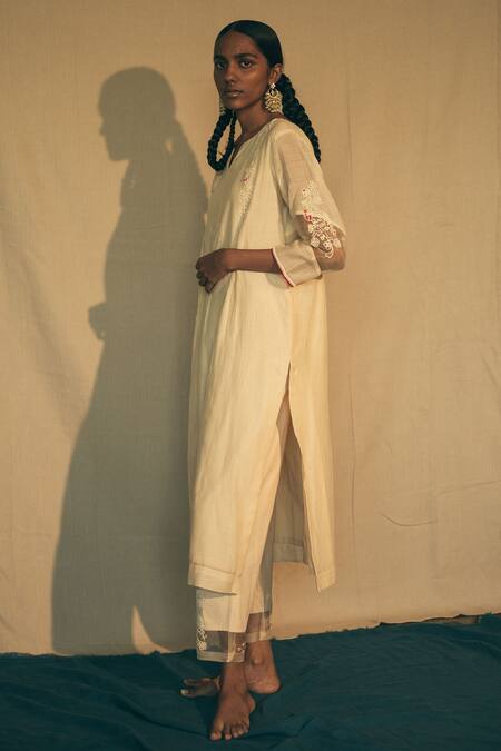 Shop Sarang Kaur Beige Chanderi Silk Floral Motifs Notched Kurta And Pant Set at Aza Fashions Shop_Sarang Kaur_Beige Chanderi Silk Floral Motifs Notched Kurta And Pant Set_at_Aza_Fashions