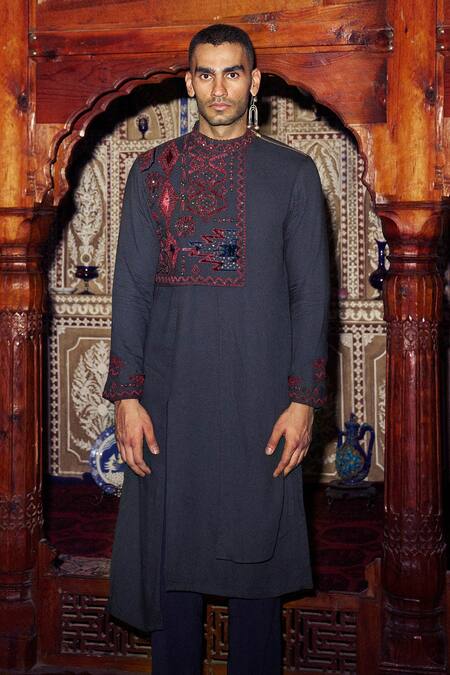 Sarab Khanijou_Blue Herringbone Geometric Embroidered Kurta And Pant Set _Online_at_Aza_Fashions