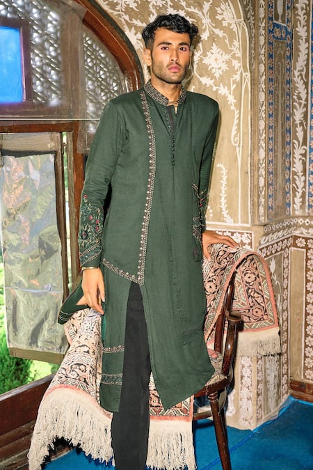 Sarab Khanijou Embroidered Kurta & Pant Set 