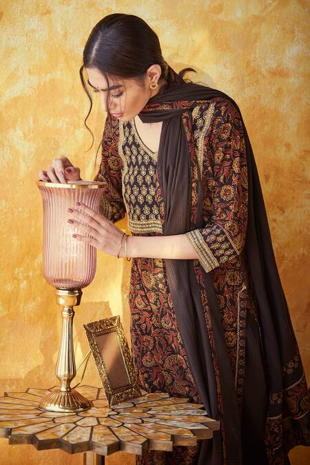 Buy_Shrutkirti_Brown Kurta Cotton And Embroidery Ajrakh V Neck Set_Online_at_Aza_Fashions