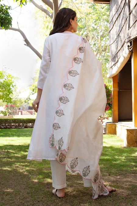 Missprint Kurta Set With Scallop Dupatta