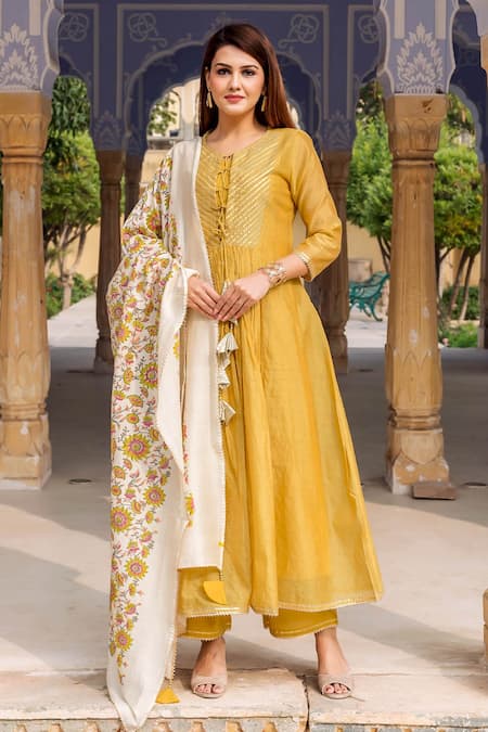 Shop Missprint Yellow Chanderi Floral, Gota Round Embroidered Anarkali Set at Aza Fashions Shop_Missprint_Yellow Chanderi Floral, Gota Round Embroidered Anarkali Set _at_Aza_Fashions