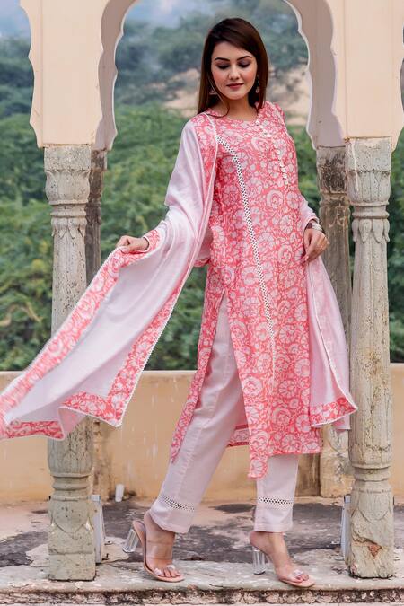 Missprint Peach Chanderi Floral Round Kurta Set Online at Aza Fashions Missprint_Peach Chanderi Floral Round Kurta Set _Online_at_Aza_Fashions