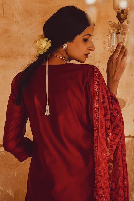 Shop_Karaj Jaipur_Maroon Dupatta Embroidered Chiffon, Kurta Chanderi, Pant Chikankari Set _at_Aza_Fashions