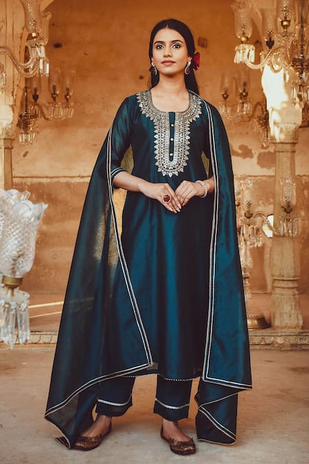 KARAJ JAIPUR Chanderi Gota Patti Embroidered Kurta Set 