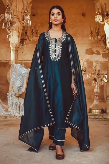 Karaj Jaipur Green Kurta And Dupatta Chanderi Embroidered Gota Patti Round Set Online at Aza Fashions Karaj Jaipur_Green Kurta And Dupatta Chanderi Embroidered Gota Patti Round Set_Online_at_Aza_Fashions