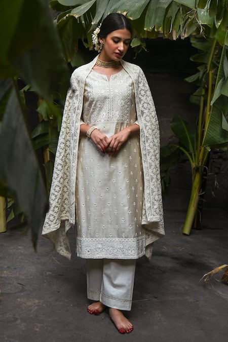 KARAJ JAIPUR_Beige Kurta Chanderi Pant Cotton And Dupatta Chiffon Chikankari & Mirror Set _Online_at_Aza_Fashions