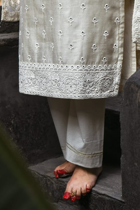 KARAJ JAIPUR_Beige Kurta Chanderi Pant Cotton And Dupatta Chiffon Chikankari & Mirror Set _at_Aza_Fashions