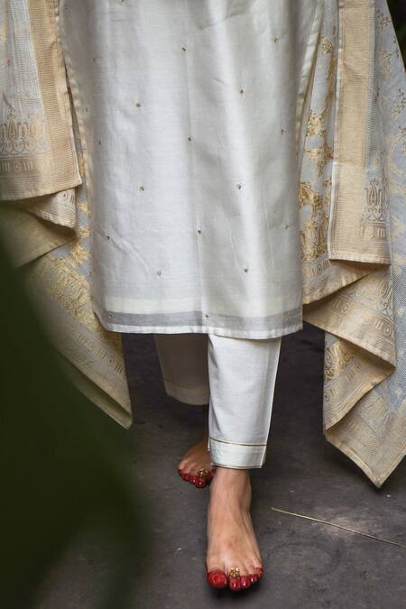 Karaj Jaipur_White Kurta Chanderi Pant Cotton And Dupatta Brocade Sequin & Gota Patti Set_at_Aza_Fashions