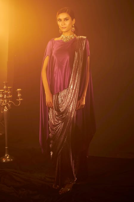 Tasuvure Indes Saia Metallic Saree With Cape 