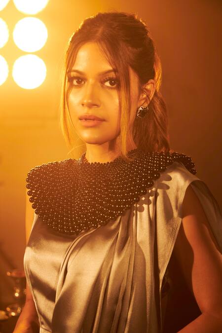 Shop Tasuvure Indes Grey Pleated Pearl Saia Pre-draped Saree With Collar Online at Aza Fashions Shop_Tasuvure Indes_Grey Pleated Pearl Saia Pre-draped Saree With Collar_Online_at_Aza_Fashions