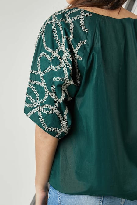Buy Studio Moda India Green Cotton Round Raglan Sleeve Top Online at Aza Fashions Buy_Studio Moda India_Green Cotton Round Raglan Sleeve Top _Online_at_Aza_Fashions