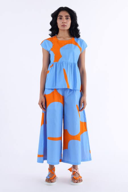 Studio Moda India Blue Cotton Hibiscus Boat Neck Print Top 