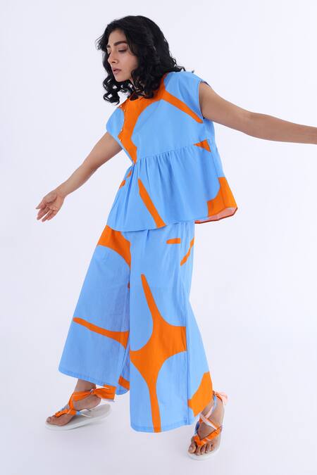 Buy_Studio Moda India_Blue Cotton Hibiscus Boat Neck Print Top_Online_at_Aza_Fashions