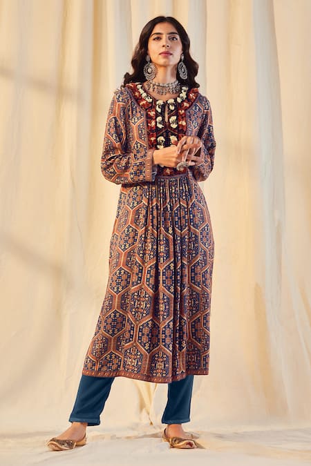 Buy Saundh Blue Pashmina Printed Kurta And Pant Set Online at Aza Fashions Buy_Saundh_Blue Pashmina Printed Kurta And Pant Set_Online_at_Aza_Fashions