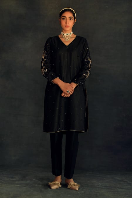 Shikha Mehta Black Chanderi V Neck Kurta Set