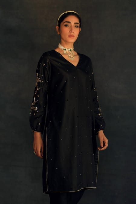 Buy Shikha Mehta Black Chanderi V Neck Kurta Set Online at Aza Fashions Buy_Shikha Mehta_Black Chanderi V Neck Kurta Set_Online_at_Aza_Fashions