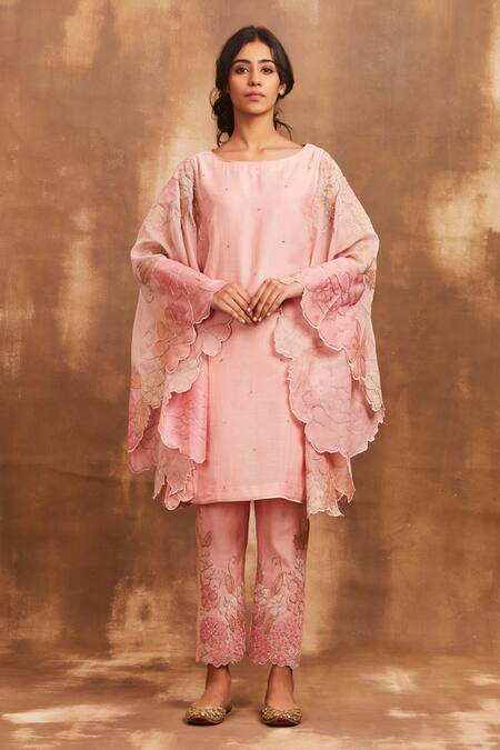 Sue Mue Pink Mul Boat Embroidered Kurta And Pant Set Online at Aza Fashions Sue Mue_Pink Mul Boat Embroidered Kurta And Pant Set _Online_at_Aza_Fashions