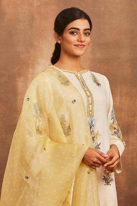 Buy Sue Mue White Organza, Mul Round Embroidered Kurta Set Online at Aza Fashions Buy_Sue Mue_White Organza, Mul Round Embroidered Kurta Set _Online_at_Aza_Fashions