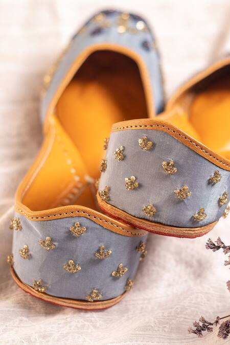 Buy Kala Blue Alishan Floral Embroidered Juttis Online at Aza Fashions Buy_Kala_Blue Alishan Floral Embroidered Juttis_Online_at_Aza_Fashions