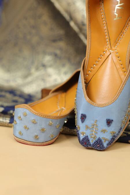 Shop_Kala_Blue Alishan Floral Embroidered Juttis_Online_at_Aza_Fashions