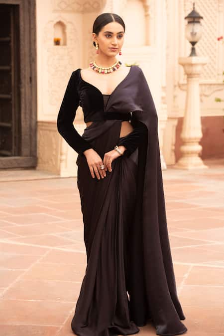 Plain Black Solid Net Saree For Women, 5.5 m (Separate Blouse Piece) at Rs  600 in Surat