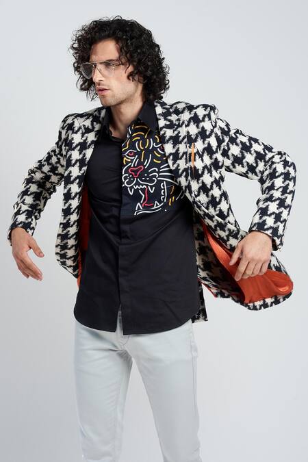 Buy Seven Black Cotton Twill Digital Print Double Breasted Blazer Online at Aza Fashions Buy_Seven_Black Cotton Twill Digital Print Double Breasted Blazer_Online_at_Aza_Fashions