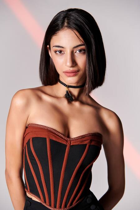 S&N By Shantnu Nikhil Black Spandex, Rayon, Poly Blend, Terylene, Viscose And Wool Strapless Corset Top at Aza Fashions S&N By Shantnu Nikhil_Black Spandex, Rayon, Poly Blend, Terylene, Viscose And Wool Strapless Corset Top_at_Aza_Fashions