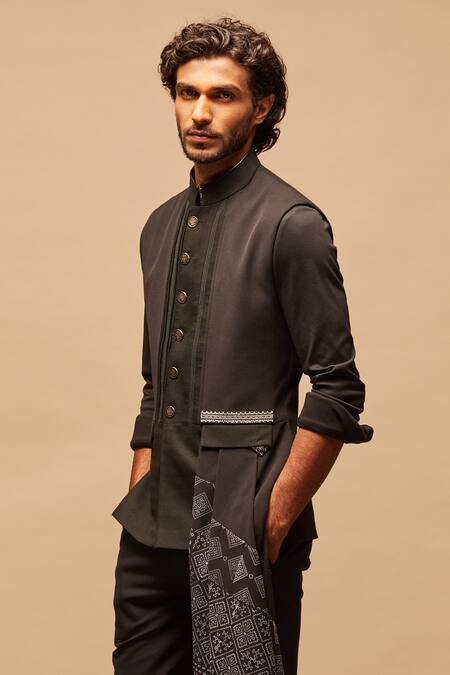 S&N By Shantnu Nikhil Black Wool, Viscose, Poly Blend Block Print Draped Bundi at Aza Fashions S&N By Shantnu Nikhil_Black Wool, Viscose, Poly Blend Block Print Draped Bundi_at_Aza_Fashions