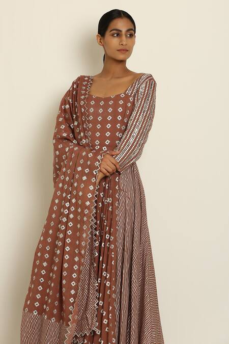 Seema Nanda Brown Cotton Mul V Neck Printed Anarkali With Dupatta at Aza Fashions Seema Nanda_Brown Cotton Mul V Neck Printed Anarkali With Dupatta _at_Aza_Fashions