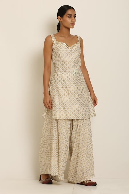 Buy_Seema Nanda_White Cotton Mul Sweetheart Neck Chanderi Silk Kurta And Dhoti Pant Set  _Online_at_Aza_Fashions