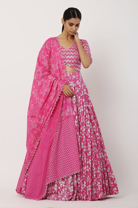 Buy_Seema Nanda_Pink , Lining Floral Motifs V Neck Printed Lehenga Set _Online_at_Aza_Fashions