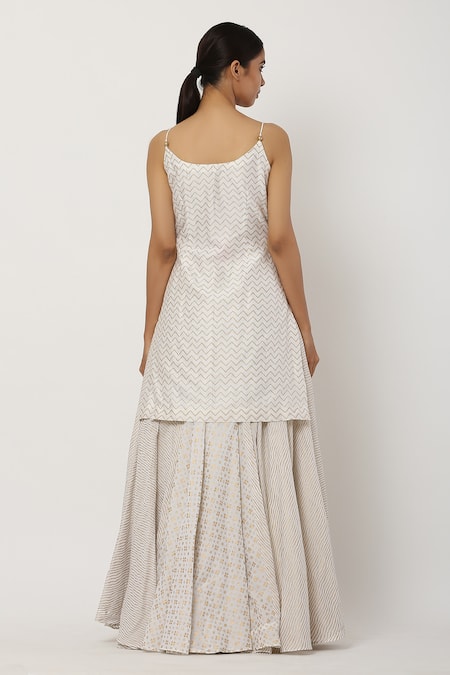 Shop Seema Nanda White Chanderi Silk, , Lining U Neck Kurta Lehenga Set at Aza Fashions Shop_Seema Nanda_White Chanderi Silk, , Lining U Neck Kurta Lehenga Set_at_Aza_Fashions