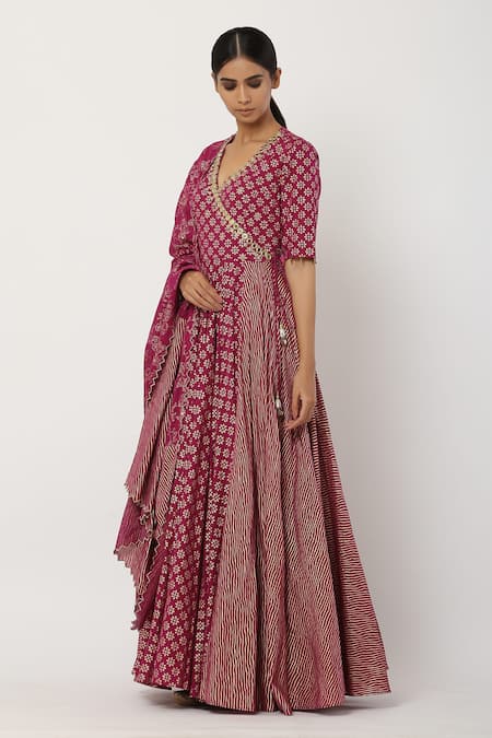 Shop Seema Nanda Purple , Lining V Neck Overlap Anarkali Set Online at Aza Fashions Shop_Seema Nanda_Purple , Lining V Neck Overlap Anarkali Set _Online_at_Aza_Fashions