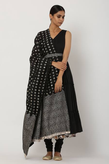 Seema Nanda_Black Chanderi Silk, , Lining V Neck Tiered Anarkali Set_Online_at_Aza_Fashions