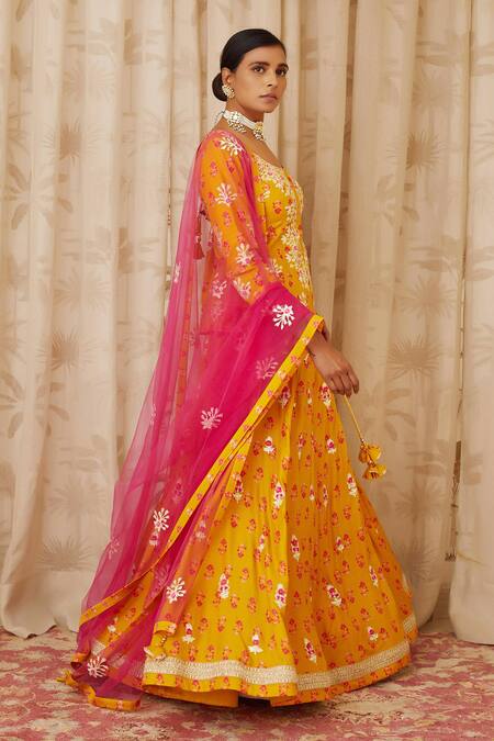 Shyam Narayan Prasad Yellow Net, Viscose Silk Round Short Kurta And Lehenga Set Online at Aza Fashions Shyam Narayan Prasad_Yellow Net, Viscose Silk Round Short Kurta And Lehenga Set _Online_at_Aza_Fashions