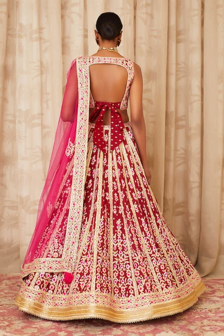Shyam Narayan Prasad Embroidered Bridal Lehenga Set 