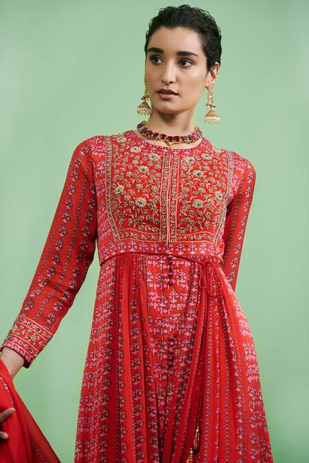 Shyam Narayan Prasad_Red Satin, Flat Chiffon  Lining Round Printed Anarkali Set _Online_at_Aza_Fashions